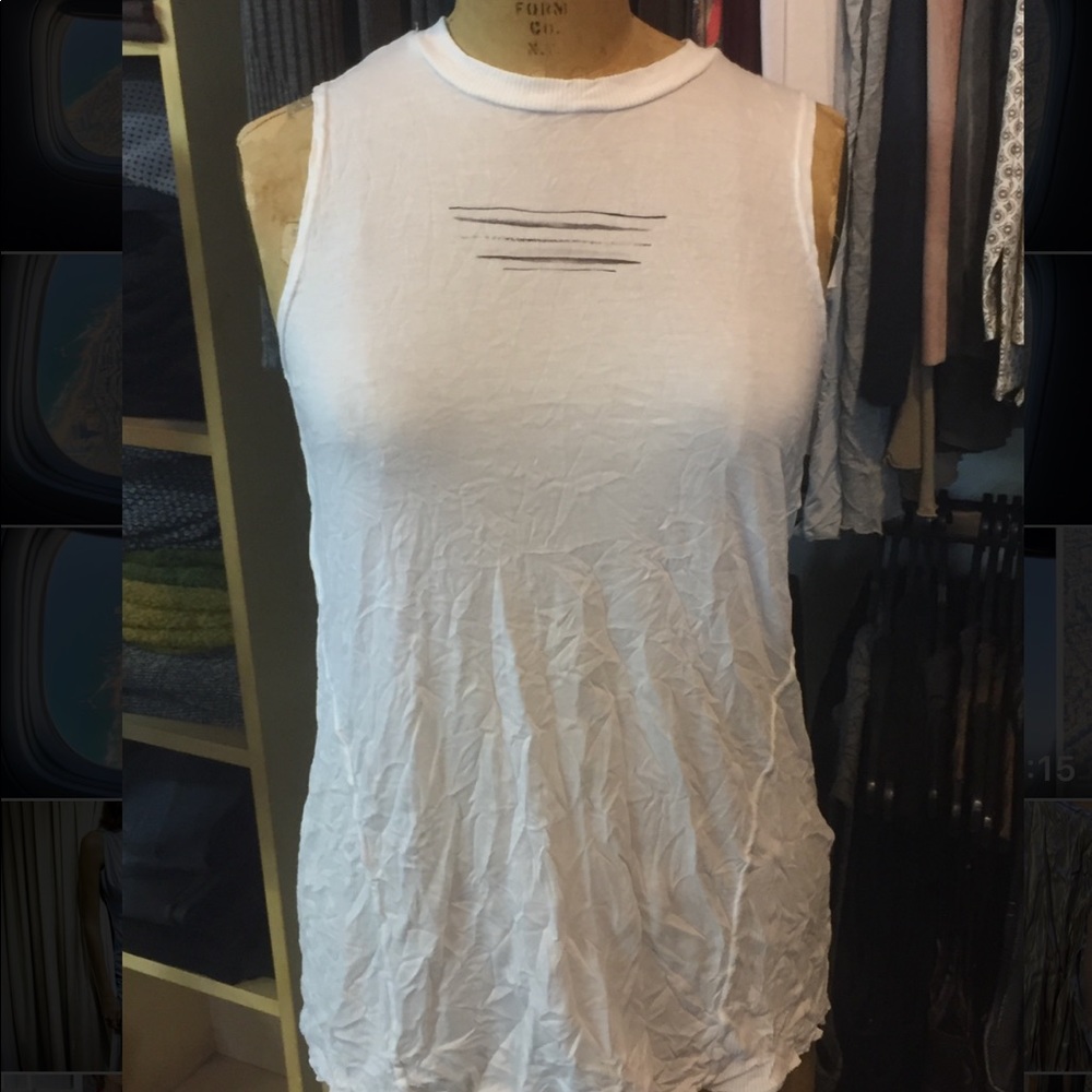 New ! White Thin Knit Tunic with digital printing